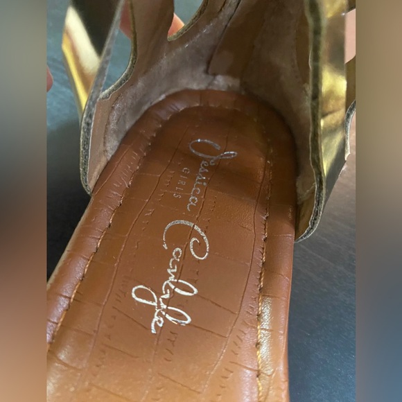 Jessica Carlyle Girls Gold Tie Zip Gladiator Sandals, Size 1 - Picture 4 of 5